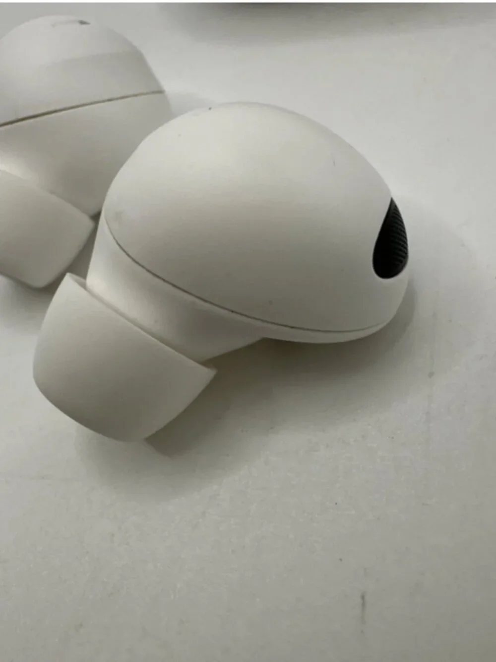 SAMSUNG Galaxy Buds2 Pro True Wireless Bluetooth Earbuds R510 - White